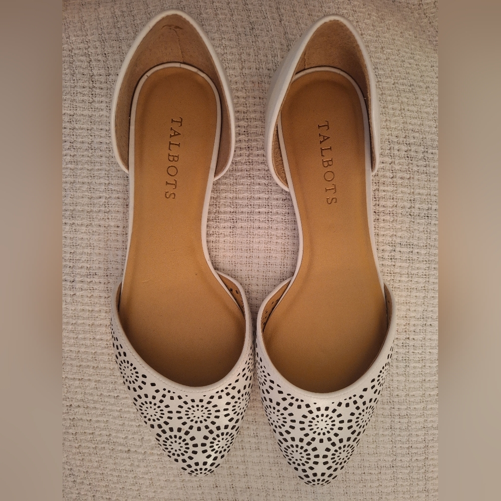 Talbots Women's White and Tan Perforated Flats